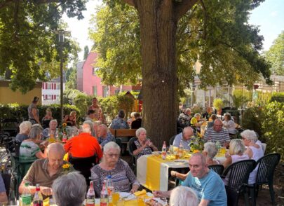 Gemütliches Beisammensein der Bewohner Gemütliches Beisammensein der Bewohner